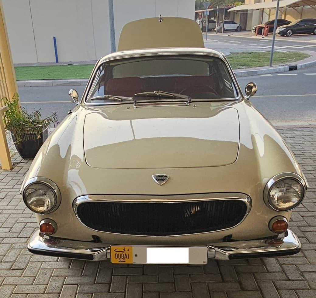 1968 Volvo P1800 - view 1