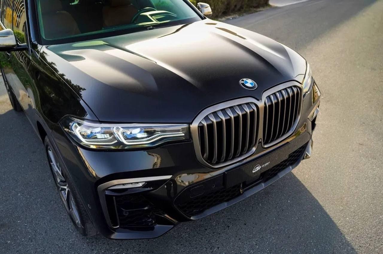 BMW X7 50 2021 - view 4