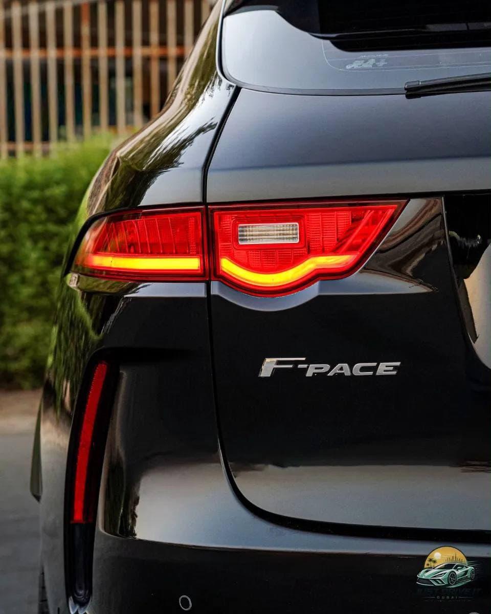 Jaguar F-Pace SVR 2020 - view 5