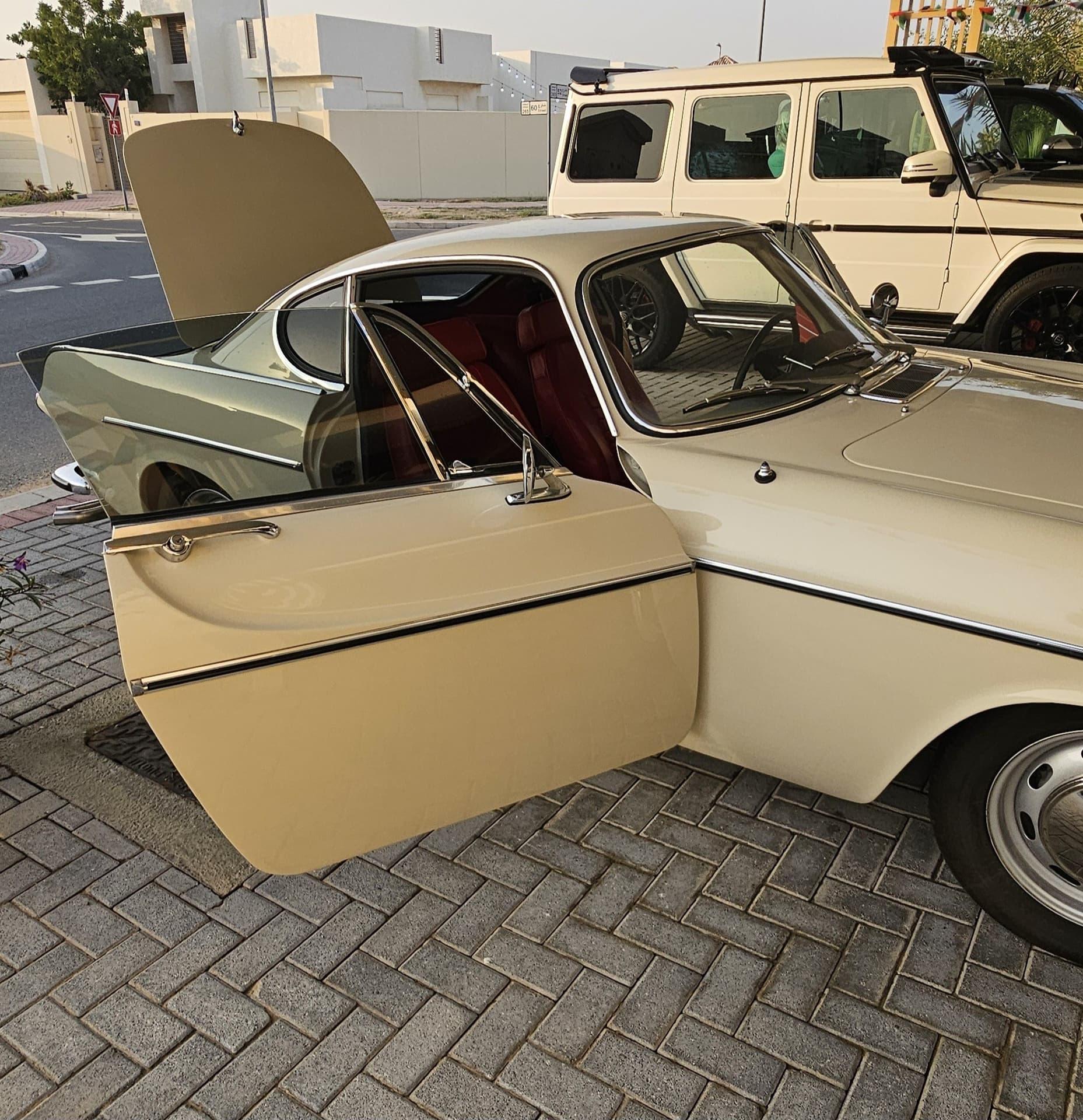 1968 Volvo P1800 - view 3