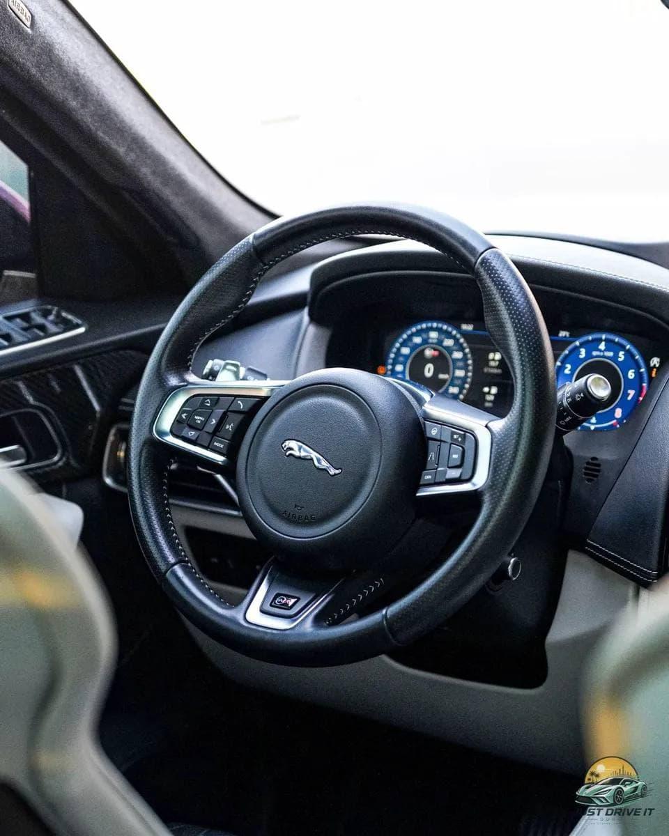 Jaguar F-Pace SVR 2020 - view 10