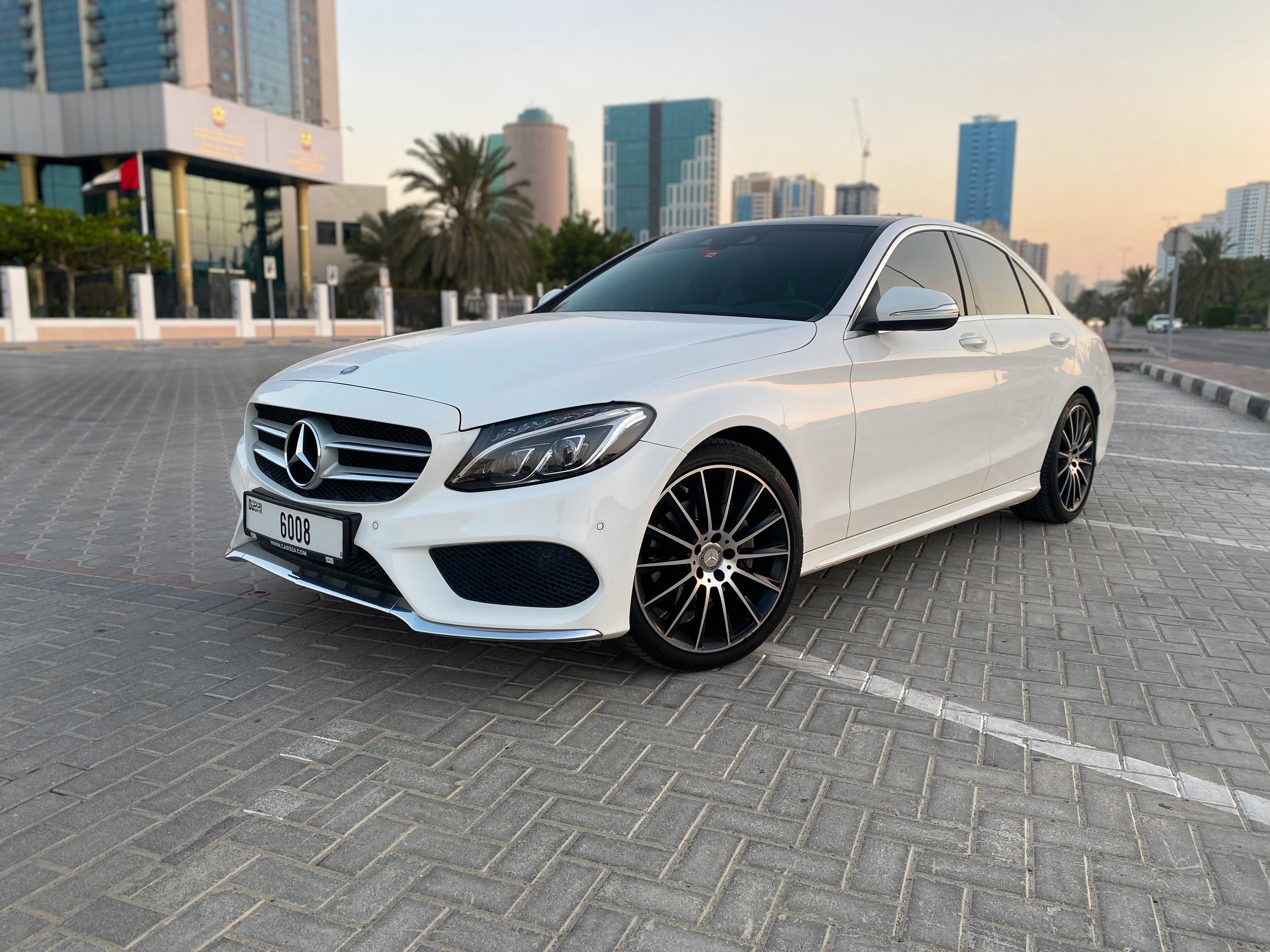 2015 Mercedes-Benz C-Class C200 AMG Line – Red Interior – Full Options