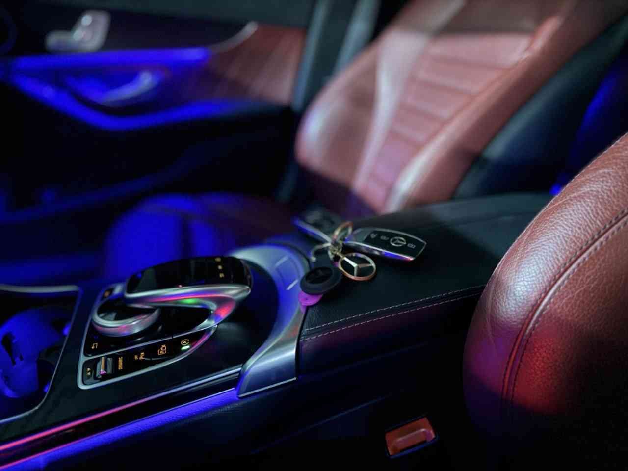 Mercedes Benz C200