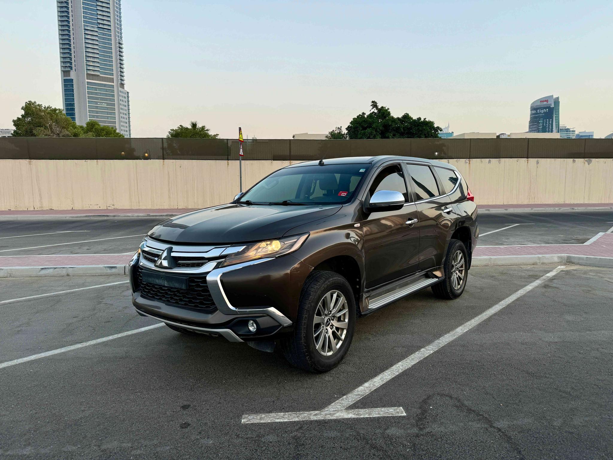 Mitsubishi Montenro Sport 7 Seater