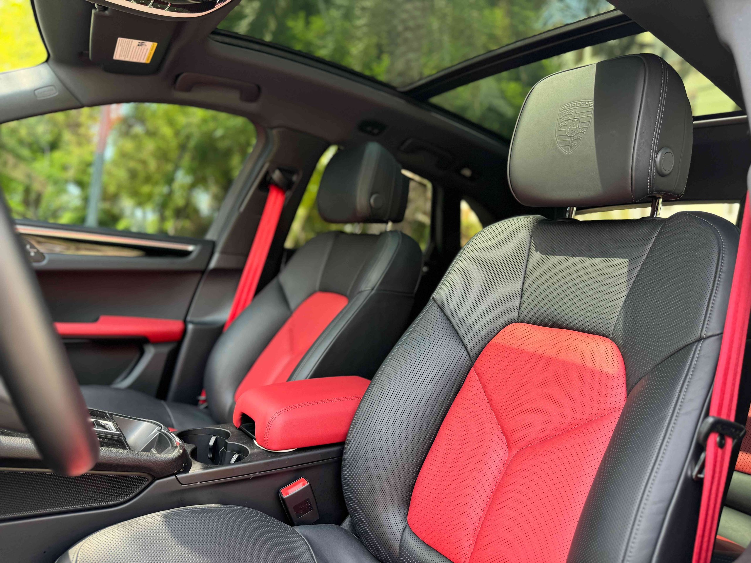 Porsche Macan 2024 Low Mileage - Fully Loaded