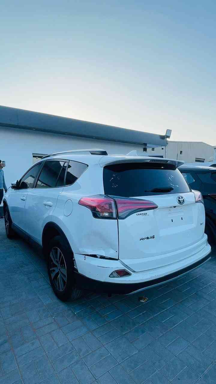 TOYOTA RAV 4