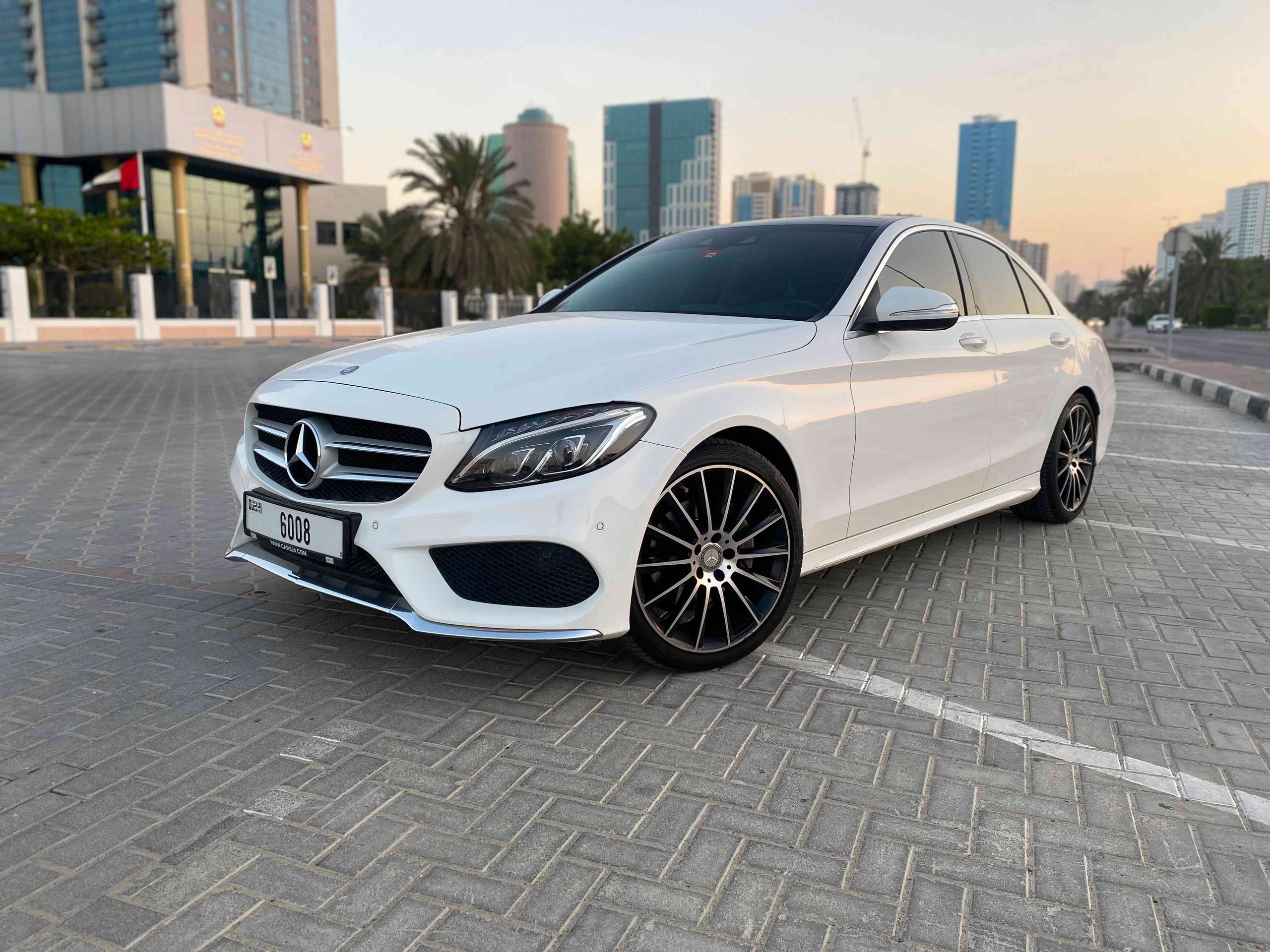 2015 Mercedes-Benz C-Class C200 AMG Line – Red Interior – Full Options