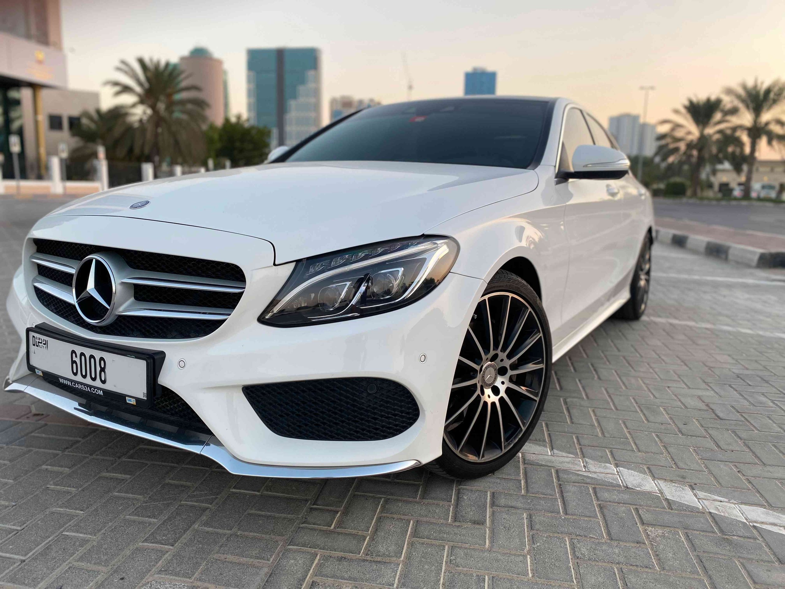 2015 Mercedes-Benz C-Class C200 AMG Line – Red Interior – Full Options