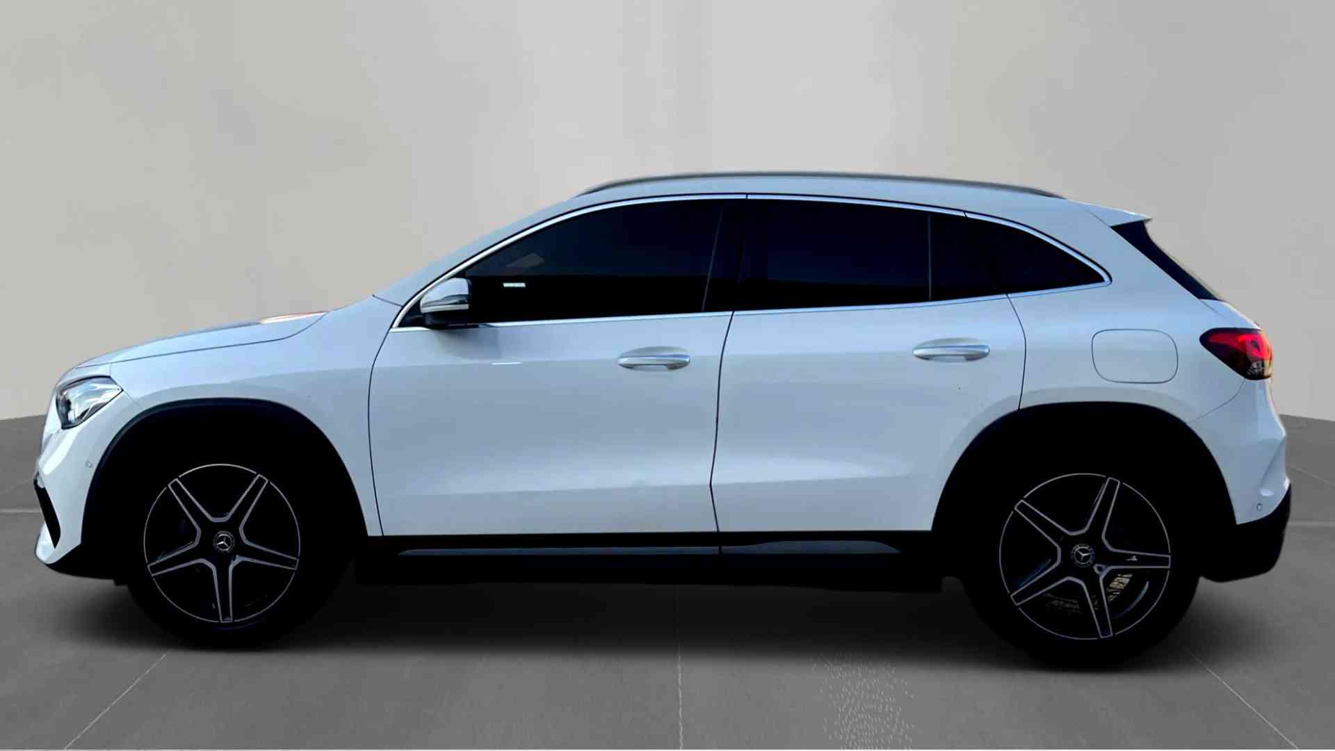 Mercedes Benz GLA 200