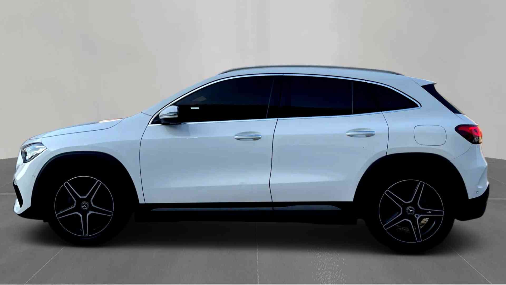Mercedes Benz GLA 200