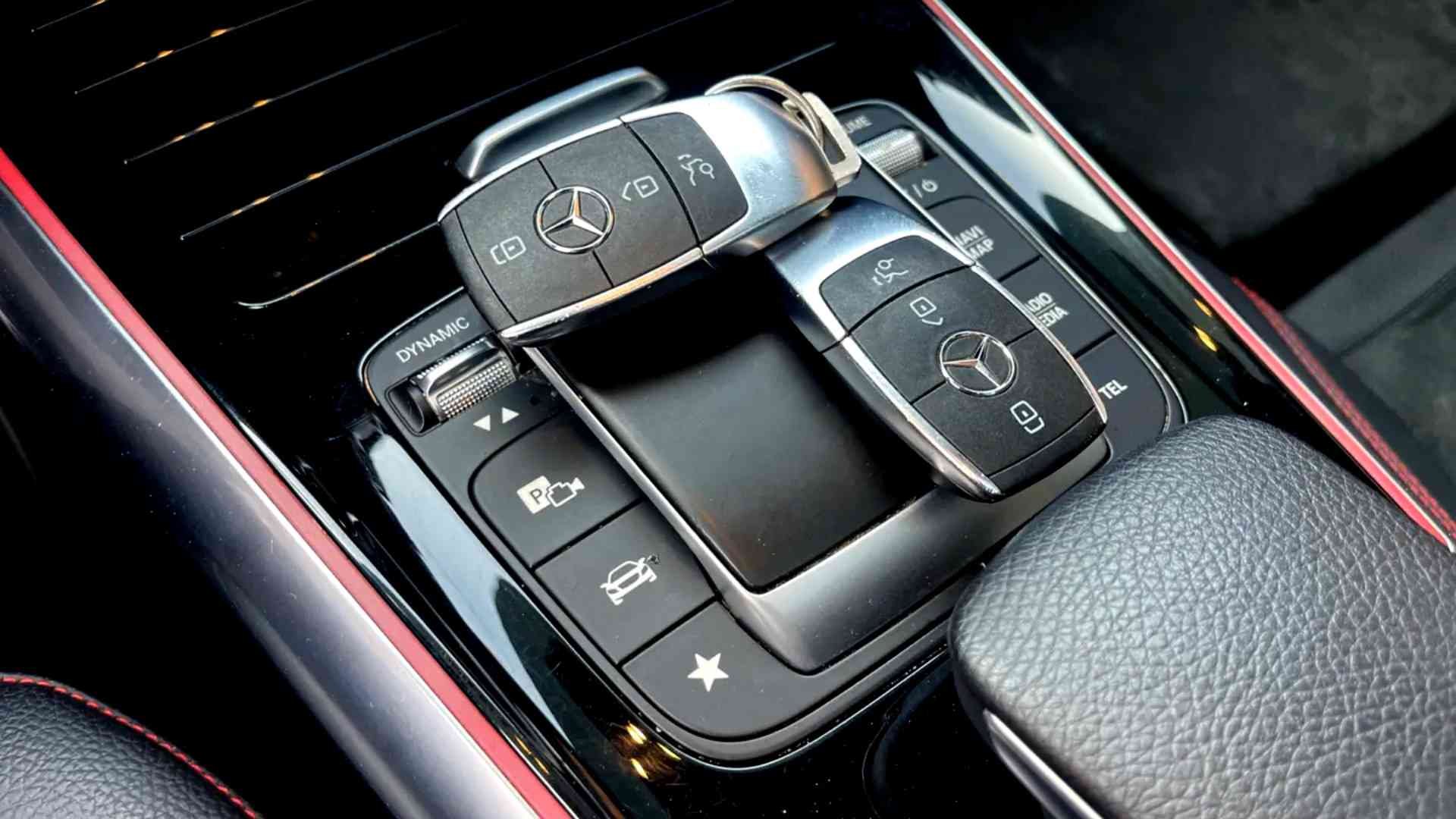 Mercedes Benz GLA 200