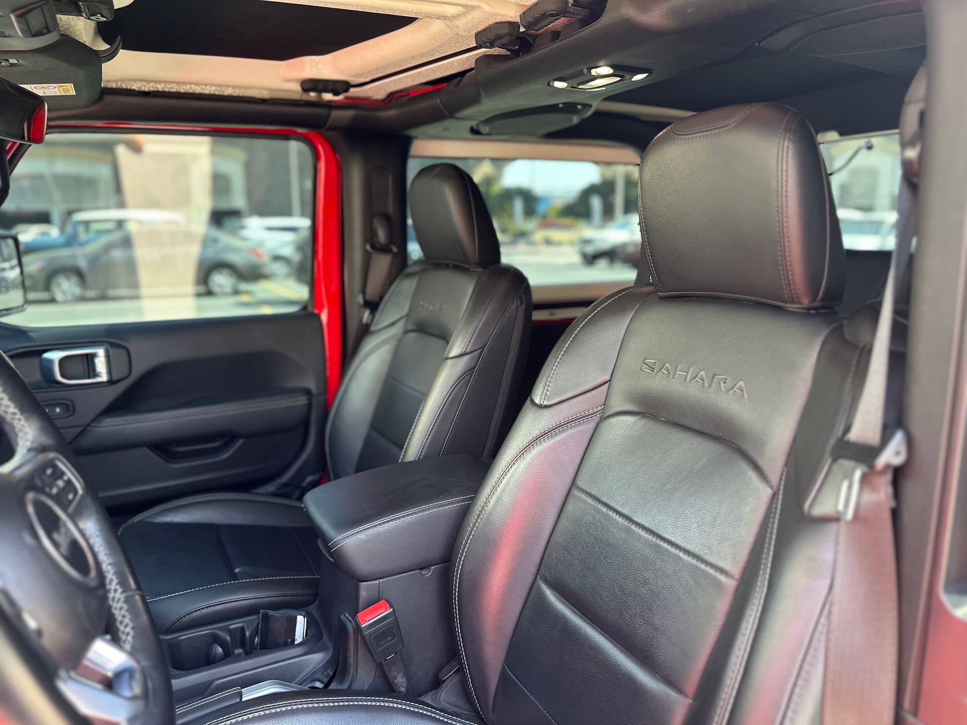 Jeep Wrangler Sahara - view 7