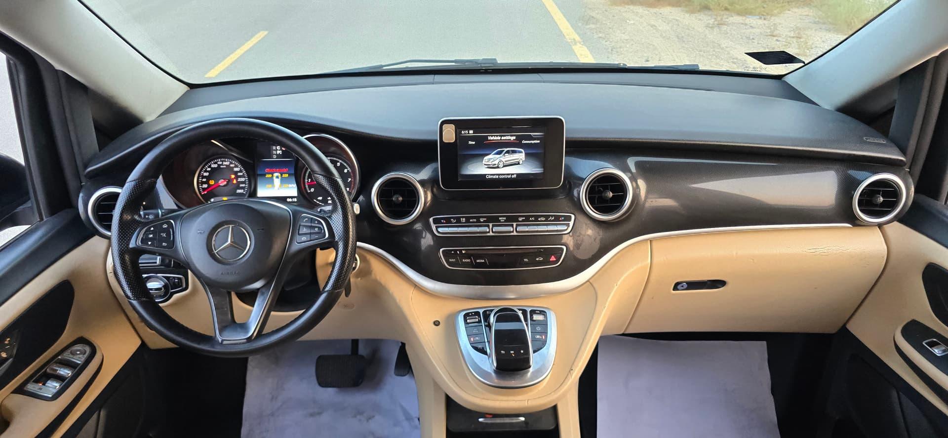 Mercedes V 250 - view 2