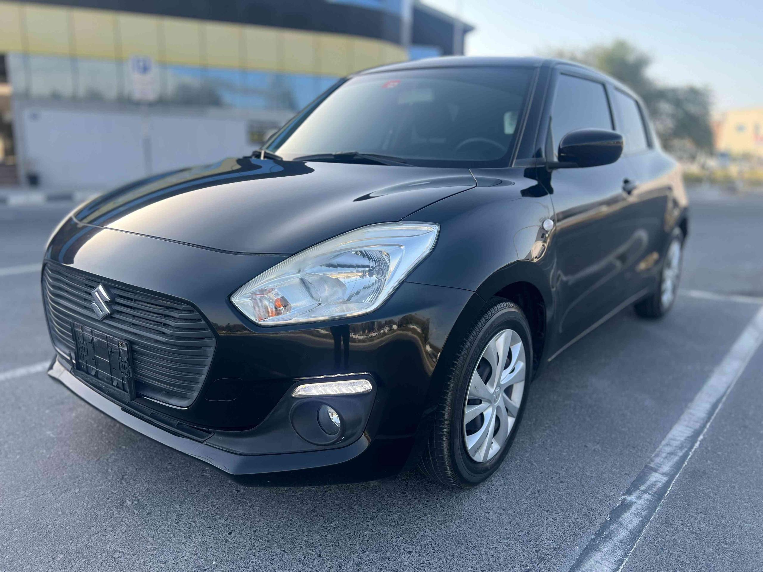 2019 Suzuki Swift GLX - view 1