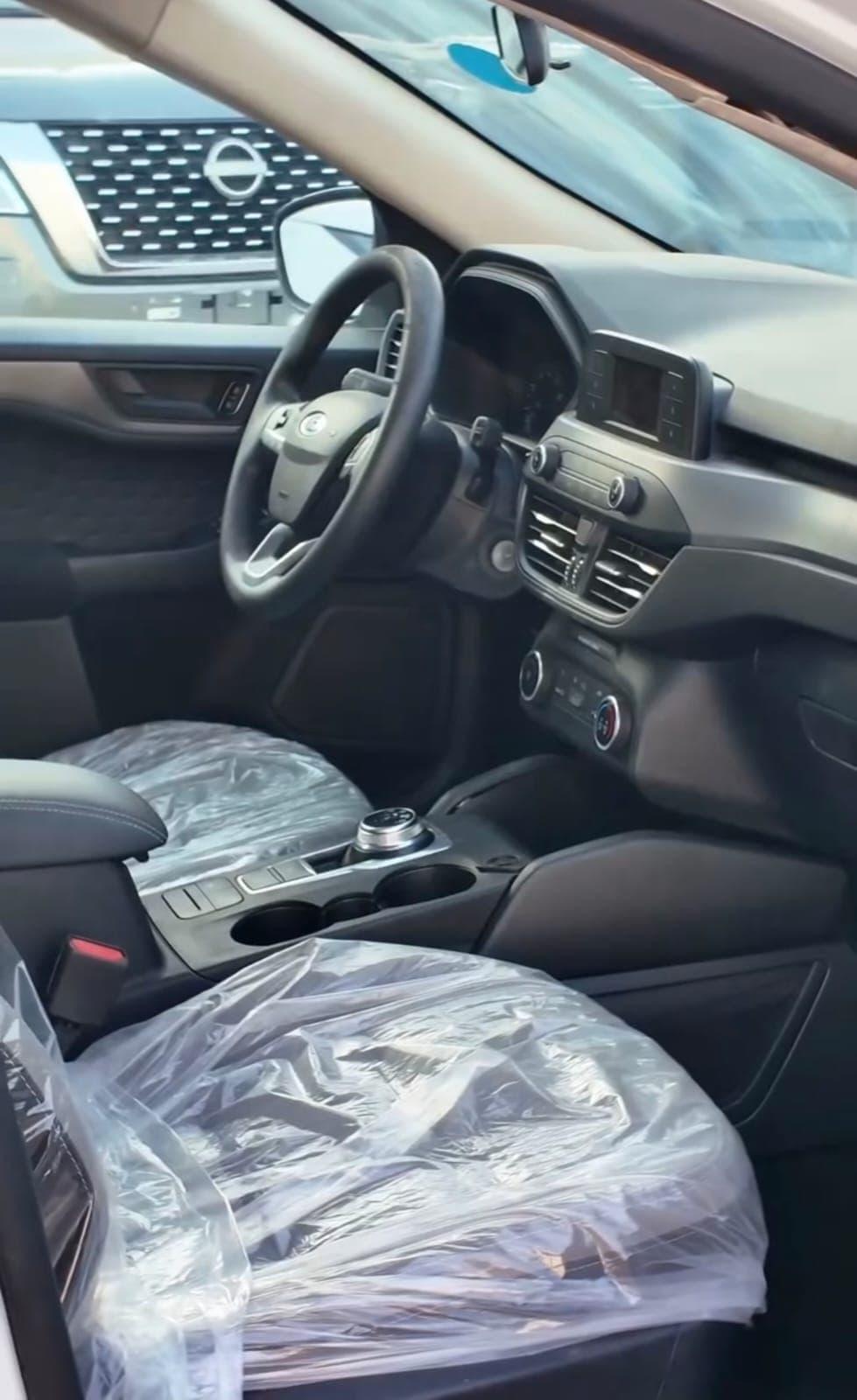 Ford Escape 2020 - view 8