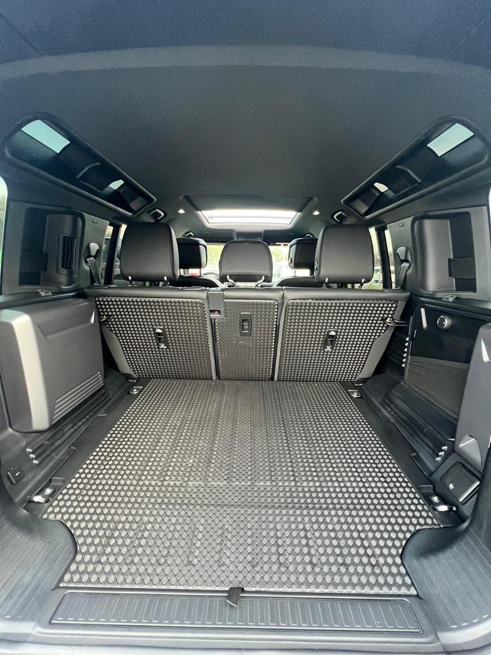 Land Rover defender 75th edition - view 11