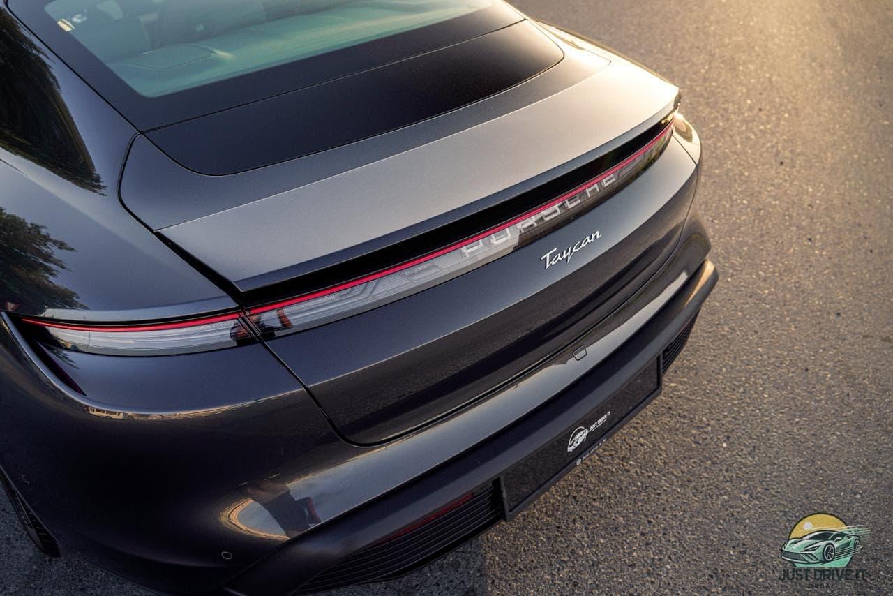 2025 Porsche Taycan GCC - view 5