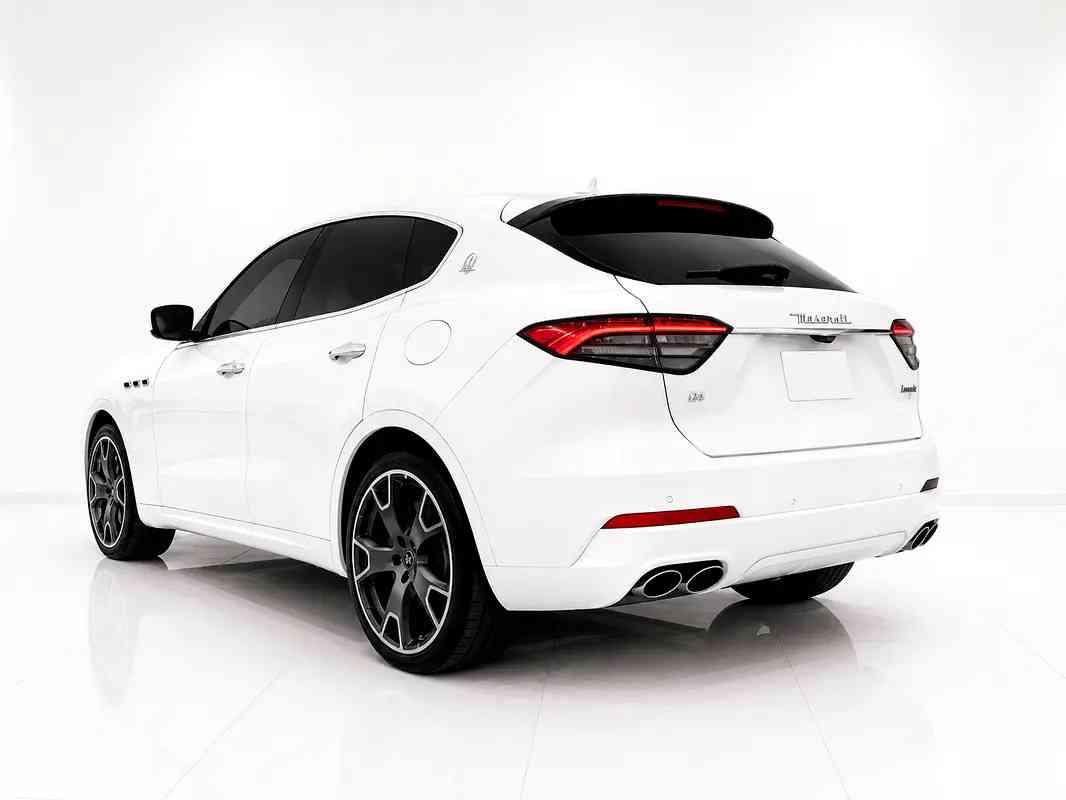 2021 Maserati Levante Full Option | Pristine Condition | Low Km - view 2