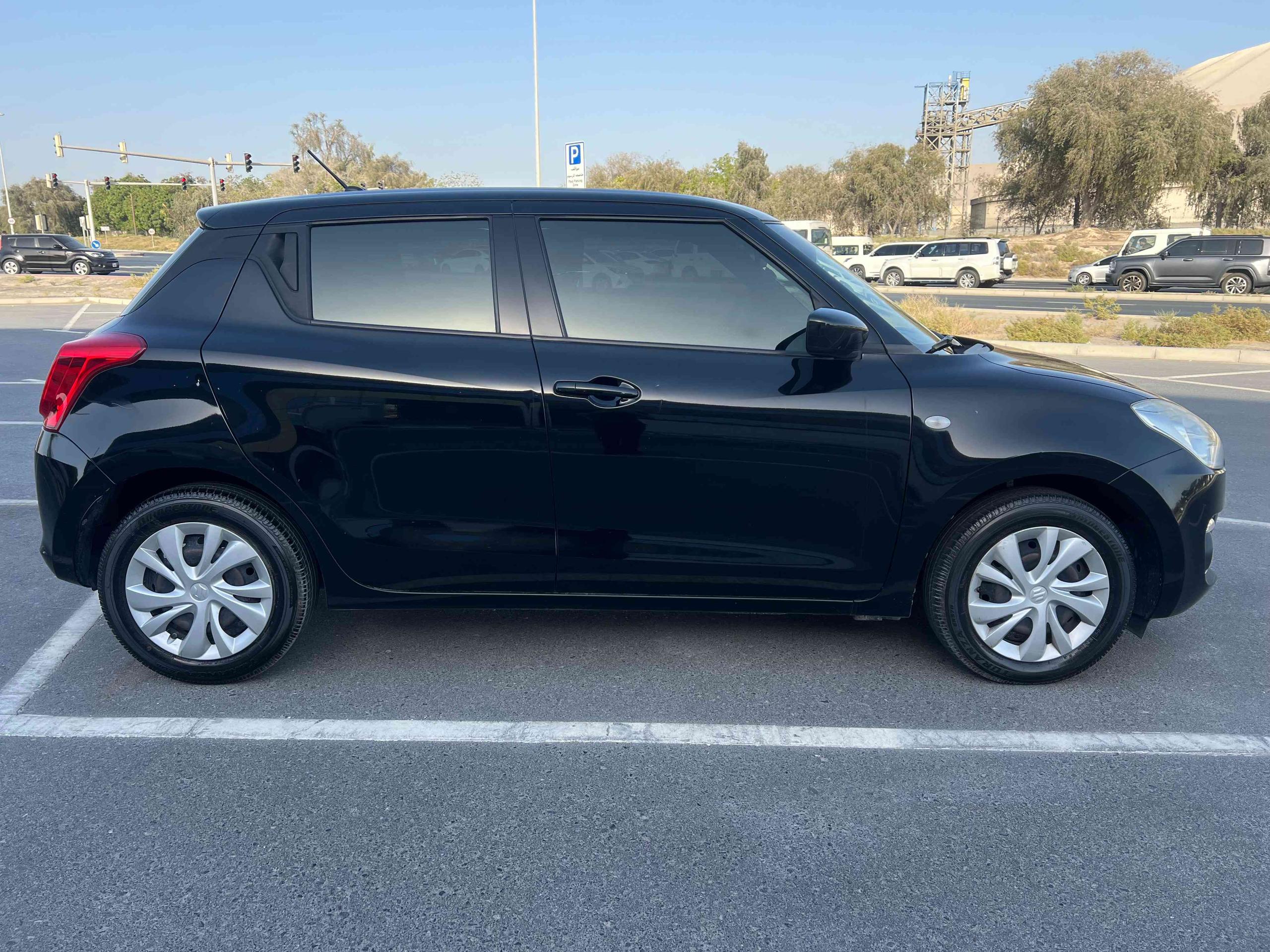 2019 Suzuki Swift GLX - view 7