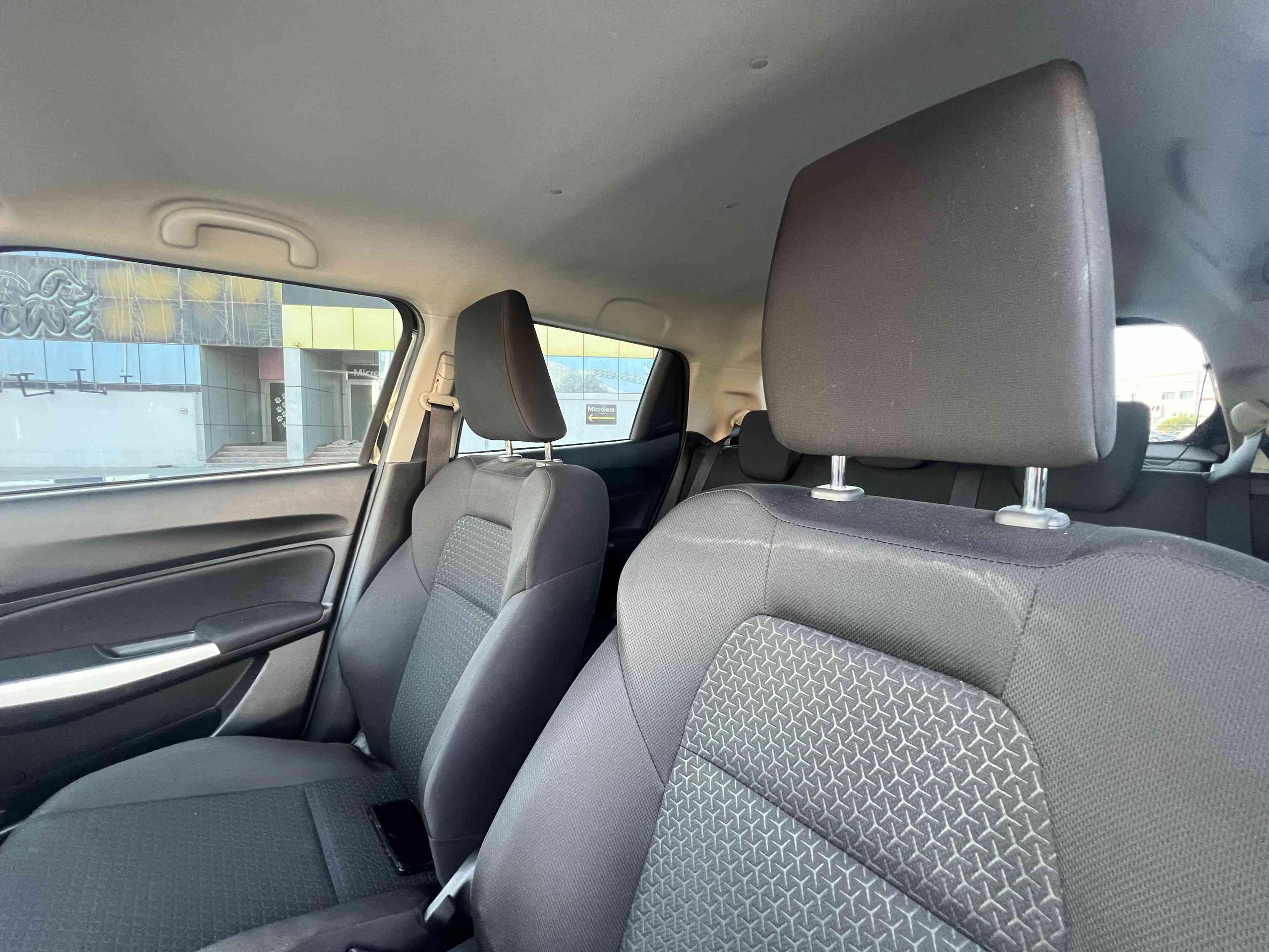 2019 Suzuki Swift GLX - view 9