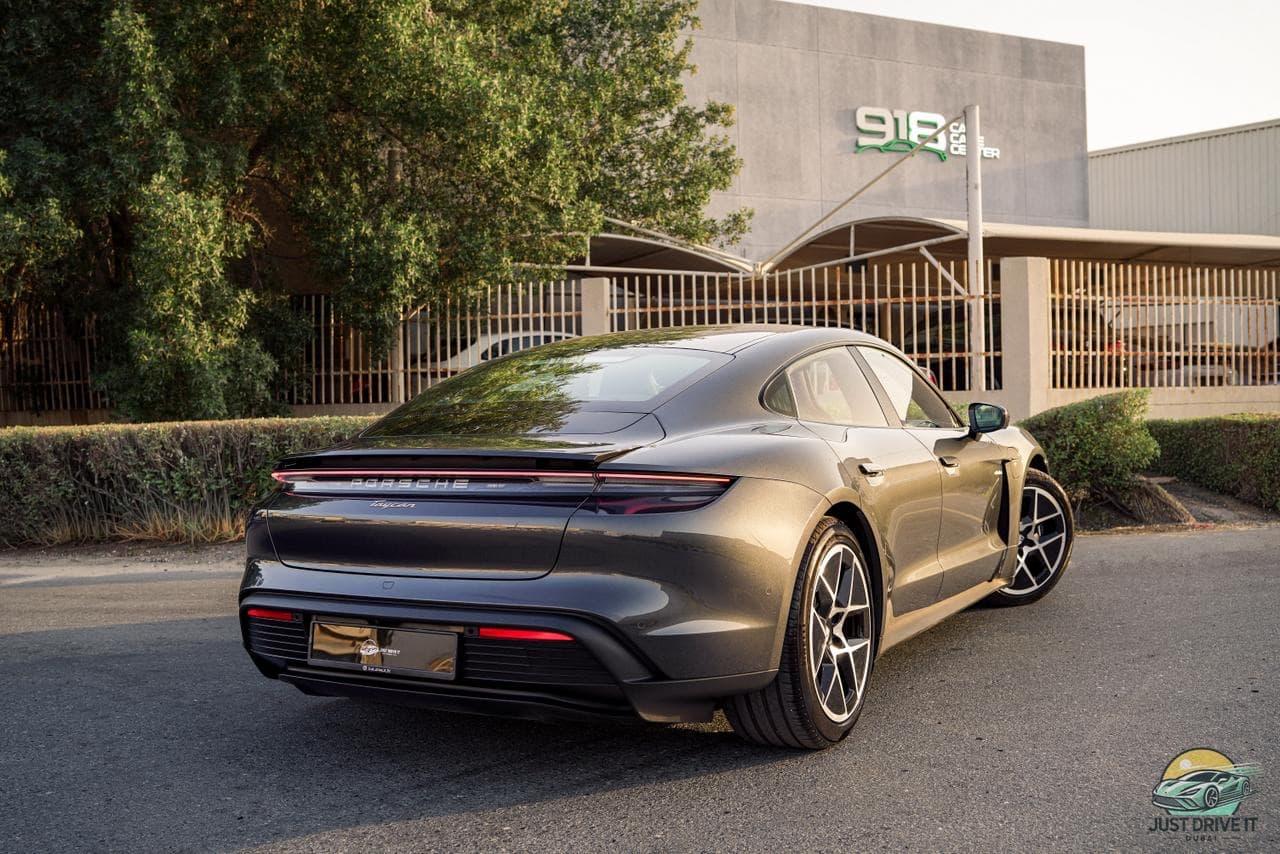 2025 Porsche Taycan GCC - view 2