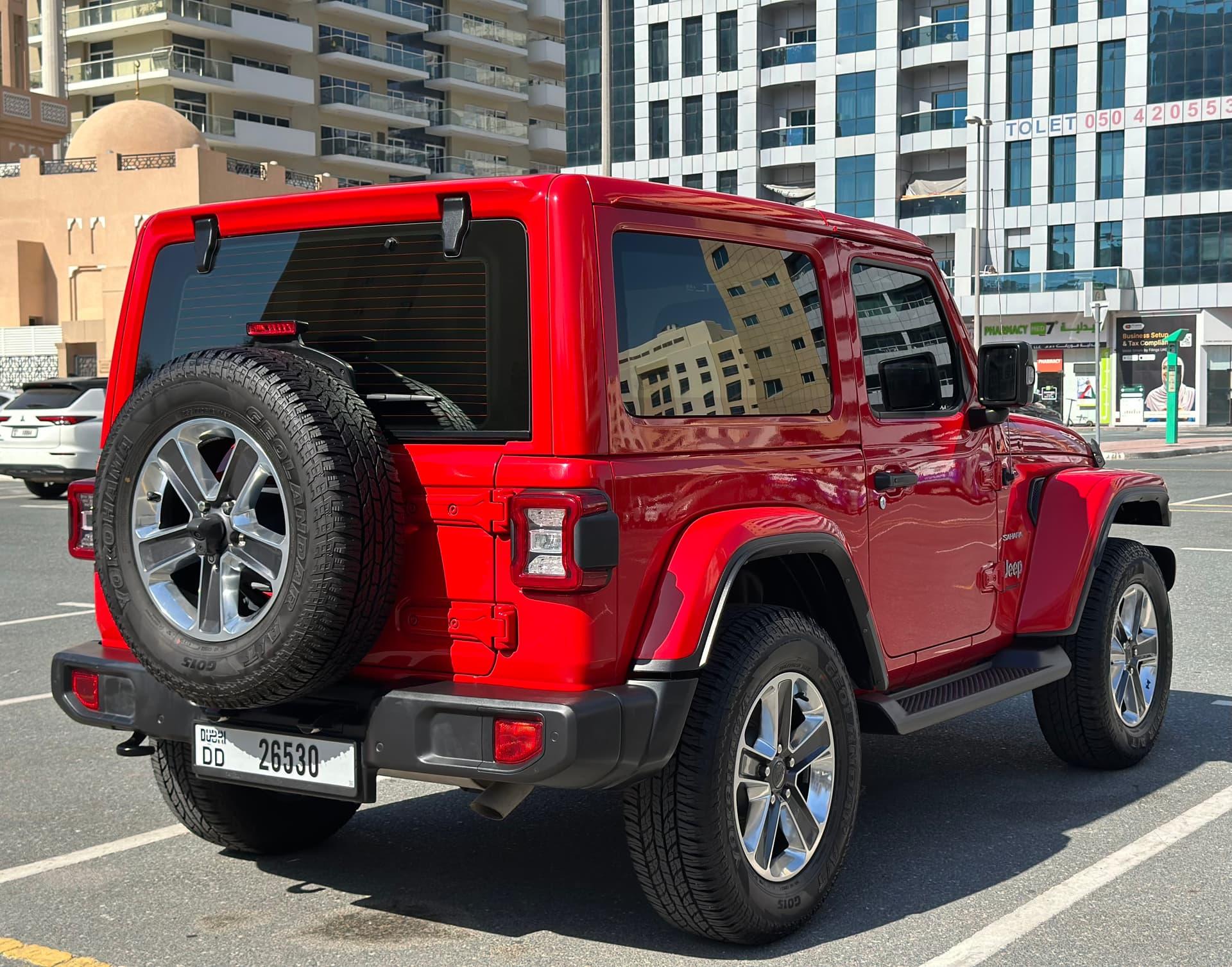 Jeep Wrangler Sahara - view 3