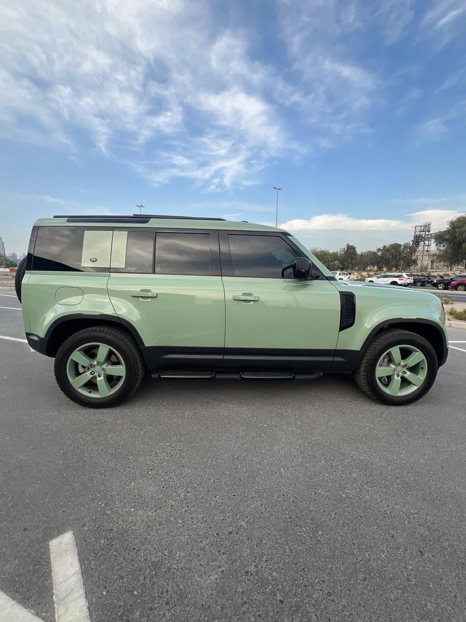 Land Rover defender 75th edition - view 5