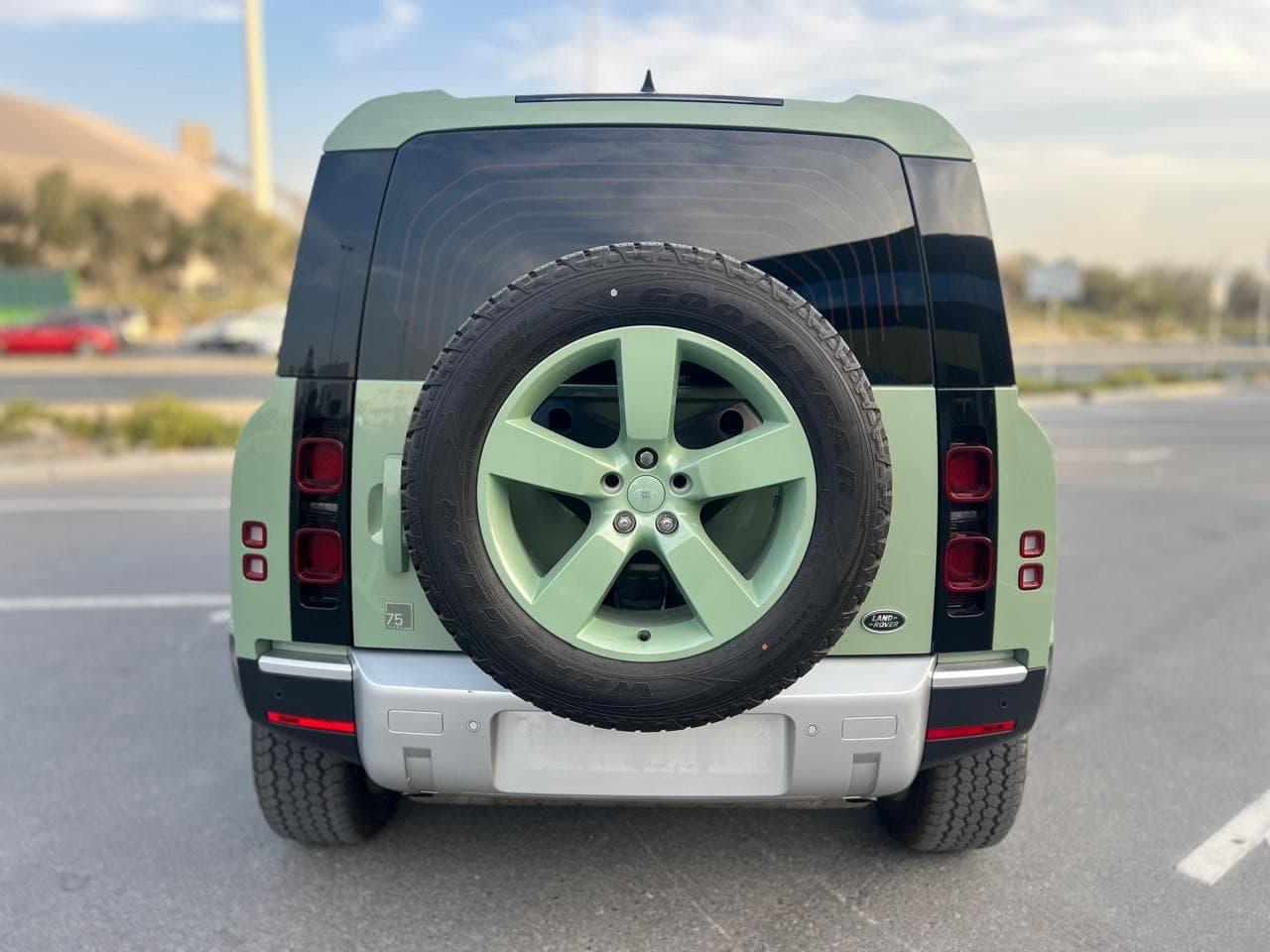 Land Rover defender 75th edition - view 6