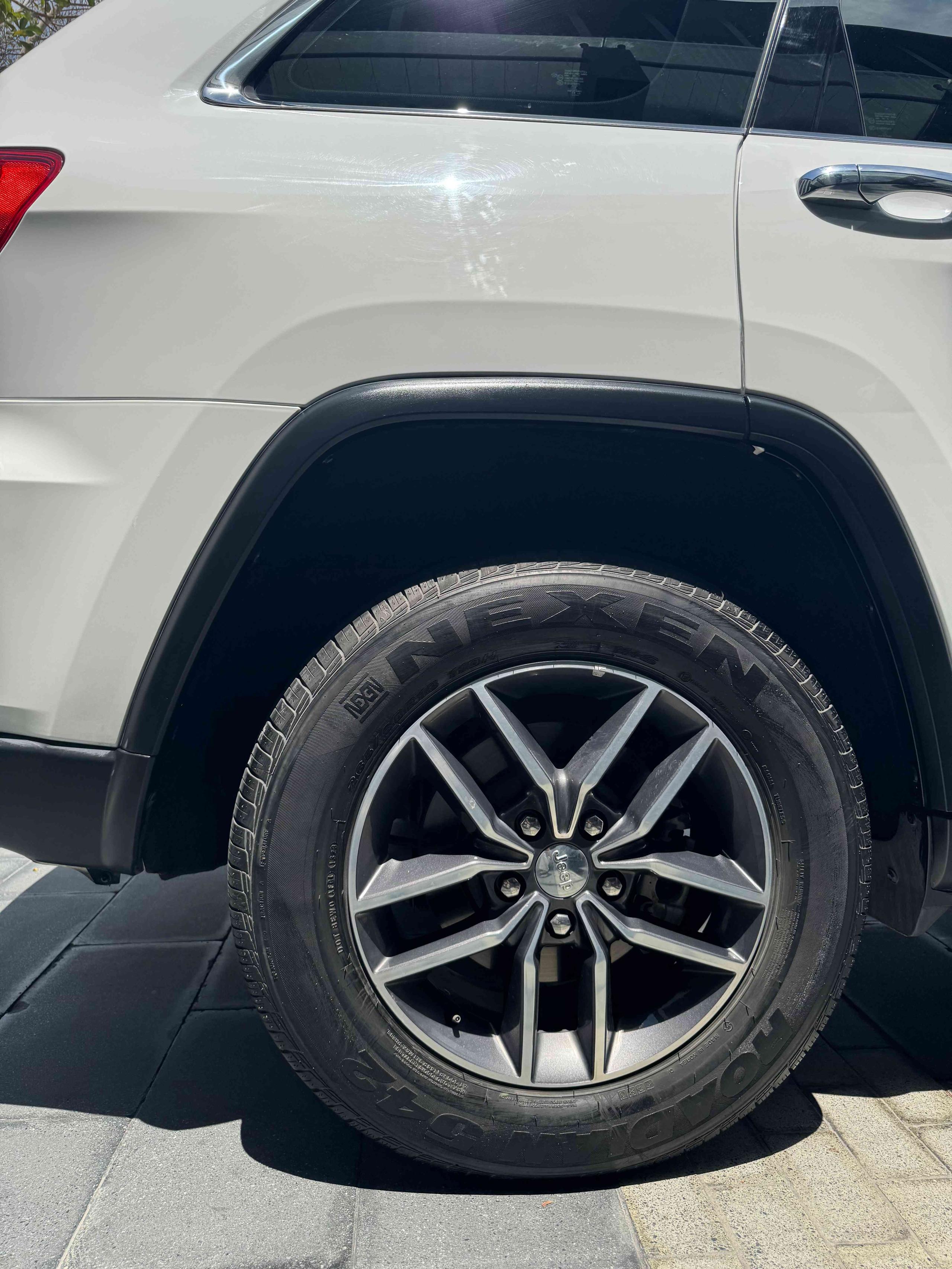 Jeep grand Cherokee - limited - view 6